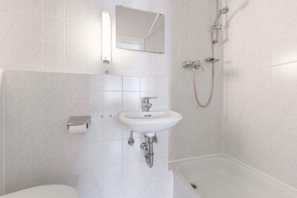 dazugehöriges Duschbad