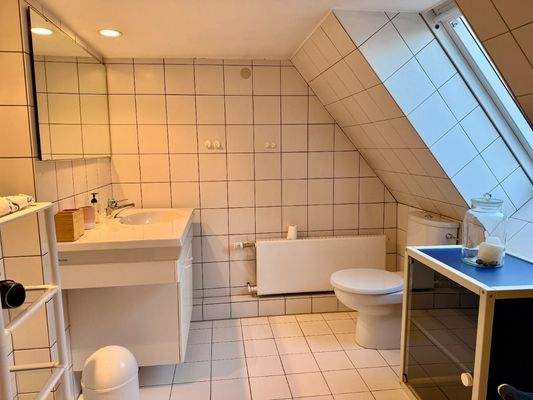 Wannenbad im Dachgeschoss