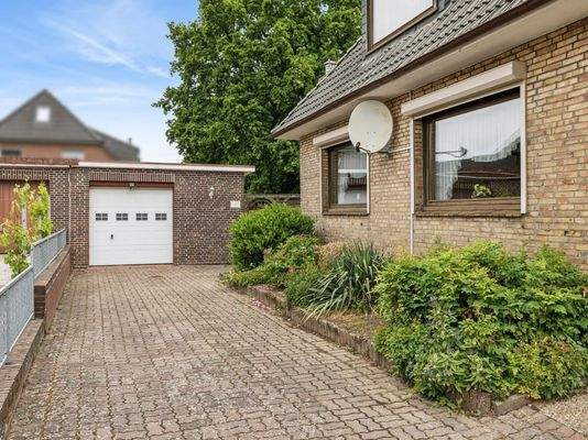 Außenansicht Garage