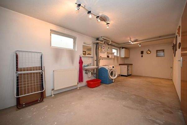 UG - viel Lagerfläche