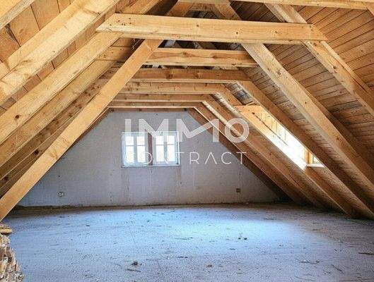 Garage für 3 PKW - Dachboden ausbaufähig