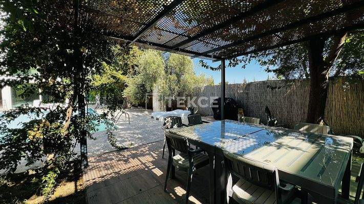 Luxury Villa for Sale with Pool in Antalya Kemer