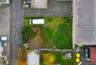 Luftaufnahme auf das Grundstück