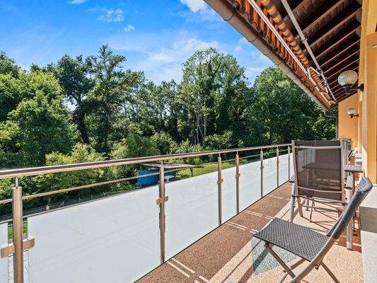 Balkon im Obergeschoss