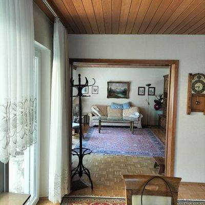 großzügiges Wohn-Esszimmer mit ca. 38 m² Wfl.