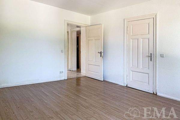 ... mit Zugang zur Ankleide