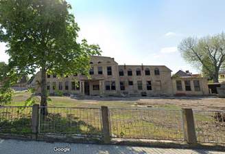 Hauptansicht von der Straße