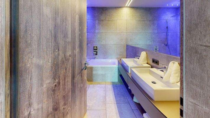 A1-Mountain-Spa-Residences-St-Anton-Bathroom.jpg