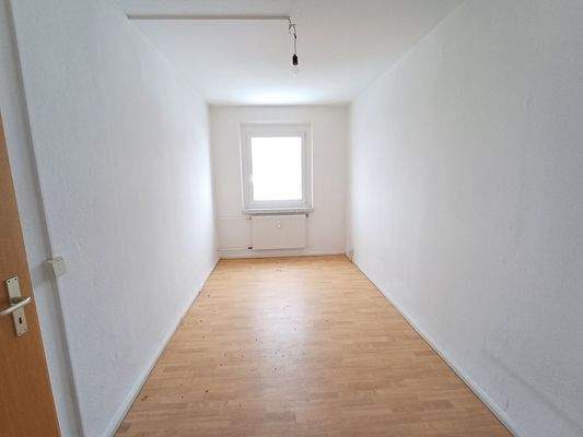 Leeres Zimmer mit Fenster