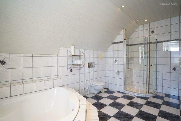 Badezimmer DG