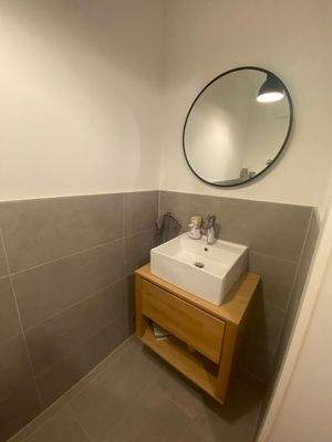 Gäste WC Waschbecken.jpg