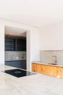 Moderne Villa mit Blick auf den Golfplatz zu verkaufen in Pollensa, Mallorca