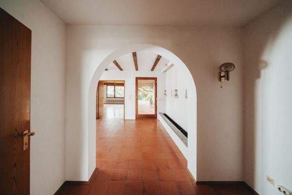 Räumlichkeiten Erdgeschoß-Eingangsbereich Flur 