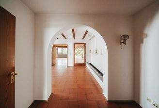 Räumlichkeiten Erdgeschoß-Eingangsbereich Flur 