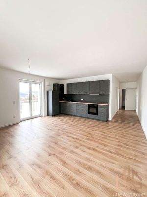 Wohn-/Essbereich Bild 1