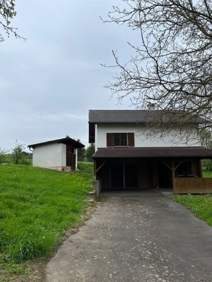 Garage mit Carport