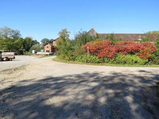 Zufahrt um die Hofstelle