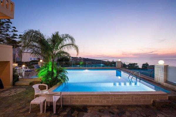 Hotel zum Verkauf in Akrotiri Chania Kreta