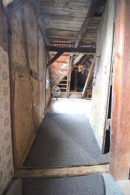 Durchgang Dachboden