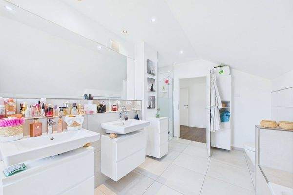 CAM03586G0-PR0051-STILL018