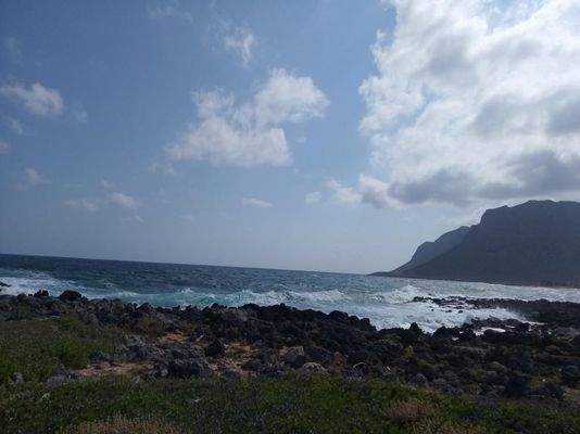 Ein wirklich erstaunliches Grundstück am Meer in Stavros, Chania