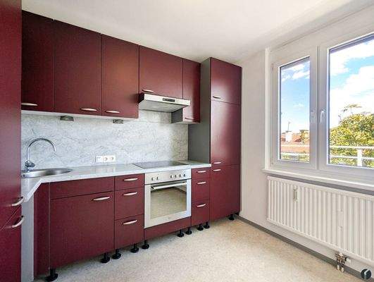 Küche mit Fenster zur Ost-Terrasse