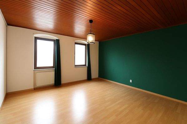 Geräumiges Wohnzimmer