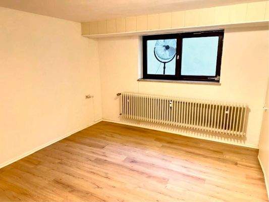 Raum im Untergeschoss.jpg