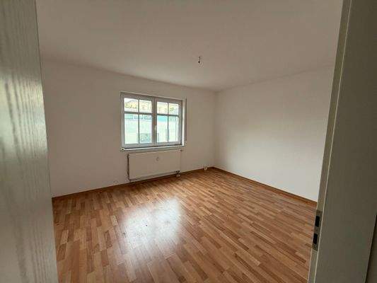 Büro 3 Straßenseite