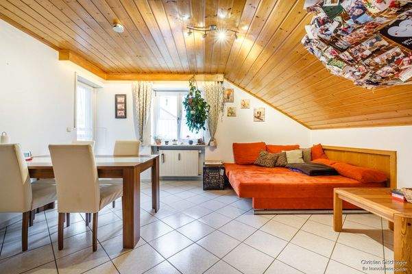 Wohnzimmer DG-Wohnung