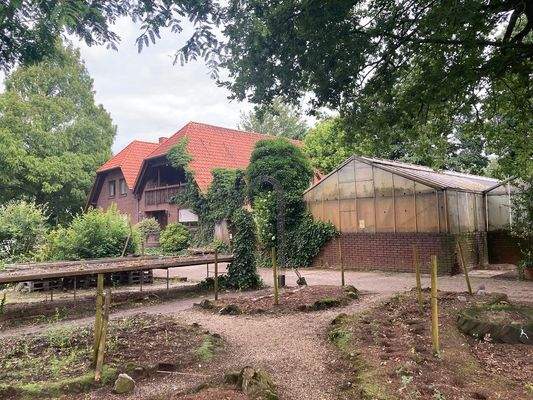 Wohnhaus/Büro, Gewächshaus