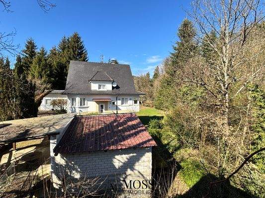 Blick von der Mühle auf das Wohnhaus