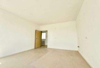 Ausreichend Platz für Kochen/Essen vor Renovierung