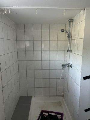 Dusche im Sanitärbereich