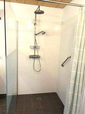 Bodenebene Dusche im Erdgeschoss