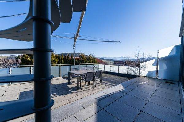 Terrasse mit malerischem Bergblick