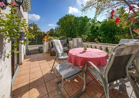 Sonnige Terrasse