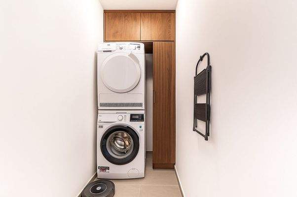 HWR virtuell möbliert