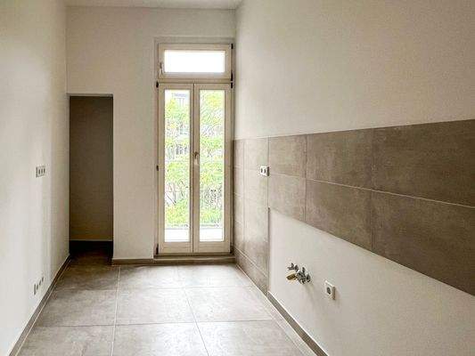 Neu geflieste Küche