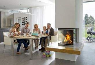Familienglück im eigenen Haus (Bild KI-erstellt)