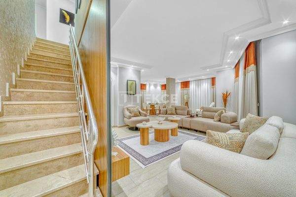 Furnished Apartment in a Complex Close to the Sea in Obagöl Alanya