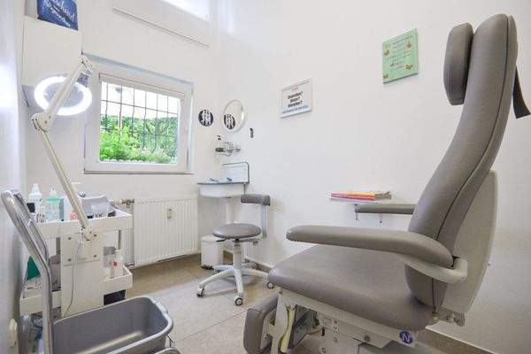 Behandlungsraum/ Büro