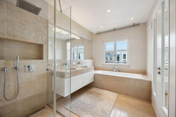 Masterbereich / Badezimmer