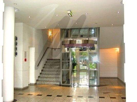 INFOS UNTER: 06171-586000