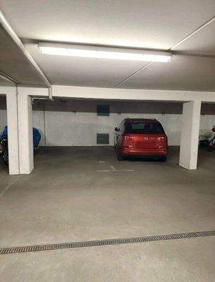 Tiefgarage / Stellplatz 1