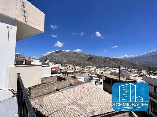 Kreta, Melambes: Schönes Steinhaus mit Bergblick zu verkaufen