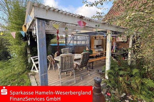 Gartenlaube mit Pool