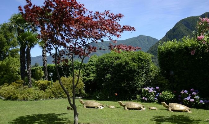11. Villa mit Garten und Bauland in Lugano-Gentili