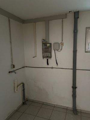 Anschluss Strom und Telefon