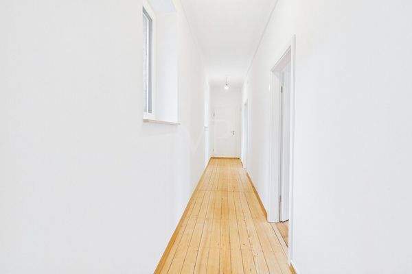 lichtdurchfluteter Flur